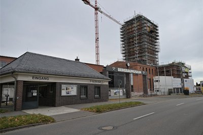 Schon äußerlich deutlich erkennbar, wird das Bergbaumuseum Oelsnitz saniert. Für Sommer 2024 ist die Wiedereröffnung mit neukonzipierter Ausstellung geplant.