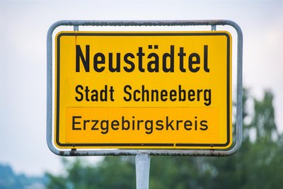 Auch Teile vom Schneeberger Stadtteil Neustädtel waren am Dienstagabend vom Stromausfall betroffen.