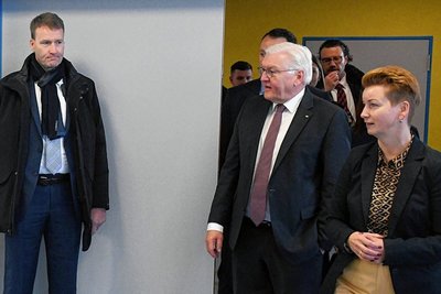 Schulleiterin Kirstin Borrmann begrüßte den Bundespräsidenten. 