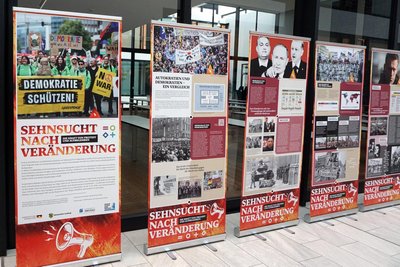 Die Wanderausstellung ist aktuell im Zwickauer Rathaus zu sehen.