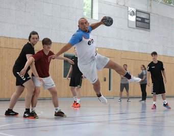 Im männlichen Nachwuchsbereich - hier beim Training in der Glauchauer Sachsenlandhalle - bildet der BSV Limbach-Oberfrohna sechs Spielgemeinschaften mit dem HC Glauchau/Meerane. 