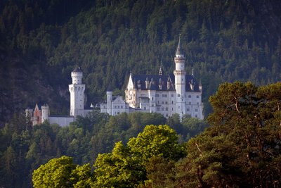 Das Schloss Neuschwanstein lockt jährlich 1,4 Millionen Besucher aus aller Welt an. (Archivbild) 
