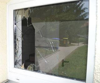  Über dieses Fenster an der Hinterseite verschafften sich Retter und Polizei Zugang zum Haus Jacobstraße 23. 