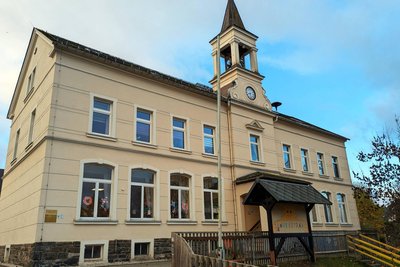 Die Kita-Außenstelle in Hohndorf befindet sich in der früheren Schule.
