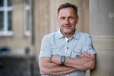 Richy Müllers Karriere startete Ende der 70er-Jahre mit seiner Rolle im Fernsehdreiteiler "Die große Flatter" richtig durch. Vielen Fernsehzuschauern ist er heute allerdings vor allem als "Tatort"-Kommissar Thorsten Lannert bekannt. 