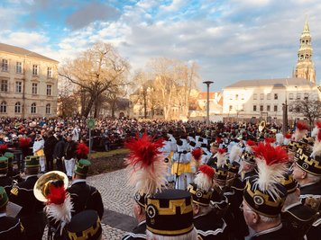 Am Samstag verfolgten hunderte Besucher die Bergparade in Zwickau.