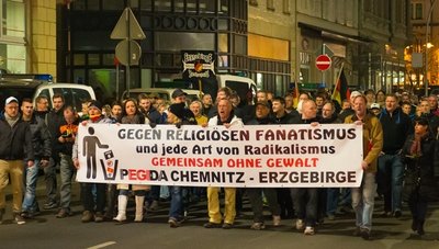 Der Demonstrationszug in der Auer Innenstadt.