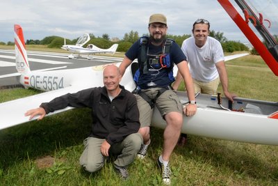 Siegfried Mayr, Bernhard Behr und Karel Krobath (von links) gehören zum Segelkunstflug-Nationalteam Österreichs.