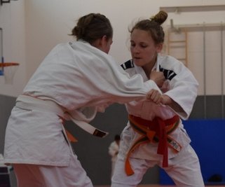 Charlott Schimmel (rechts) landete in Döbeln auf Platz 2.