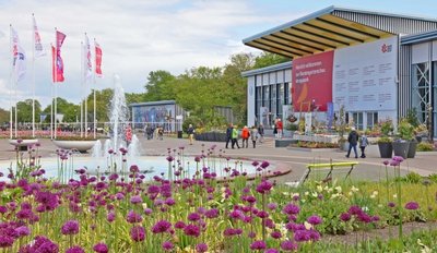 Auch Gruppenreisen zur Bundesgartenschau (Foto), die am Wochenende in Erfurt eröffnet worden ist, sind für die Bustouristikunternehmen aktuell nicht möglich, weil es noch kein grünes Licht für Busreisen gibt. 