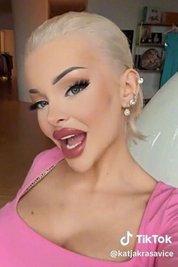 Die Haare ab: Katja Krasavice präsentiert sich mit neuer Frisur auf Tiktok. 