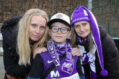 Cindy Neumann mit ihrem Sohn Noah und Mutter Ramona Wolter (von links).