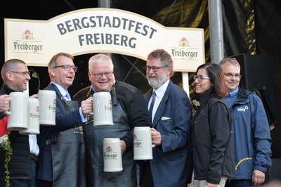 Freibergs Oberbürgermeister Sven Krüger (SPD) am Donnerstagabend das 33. Bergstadtfest eröffnet.