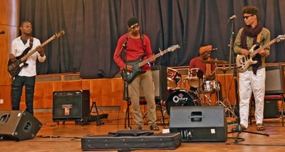 Die afrikanische Band Tisdass um Sänger und Gitarristen Moussa Kildjate Albadé war im Lehngericht zu Gast. 