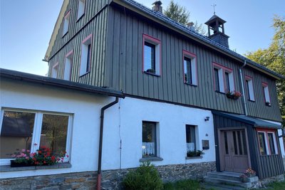Die alte Schule wird in das Festprogramm einbezogen – mit einer Glockenausstellung und einer ortsgeschichtlichen Exposition.