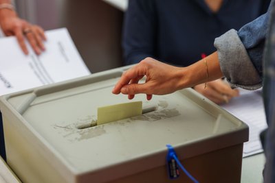 In Görlitz steht der zweite Wahlgang bei den Oberbürgermeisterwahlen am 31. Mai an, in Aue-Bad Schlema eine Woche später am 7. Juni. (Symbolbild)