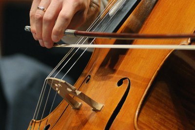 Cello-Freunde kommen am Mittwoch in Adorf voll auf ihre Kosten.