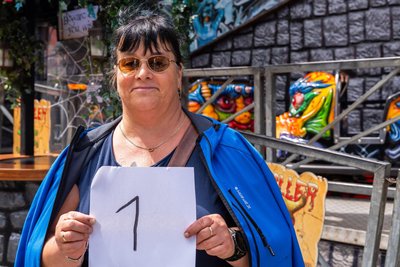 Jana Ebel aus Obercrinitz gibt der Kät die Note 1. Sie war mit ihrem Partner und ihren beiden Töchtern unterwegs und genoss vor allem das entspannte Schlendern über den Festplatz.