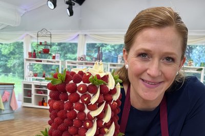 Sibylle Blei, Teilnehmerin der TV-Show „Das große Backen“, ist Gast des Stollentages 2024 im Erzhammer.