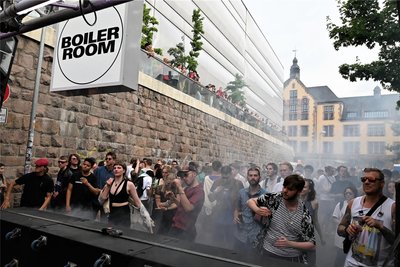 Das Kosmos-Festival, hier der Boiler Room am Bahnhof, war 2022 ein Riesenerfolg. Wird es 2025 wieder Anfang Juni stattfinden?