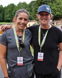 Traten bei der Premiere vor 20 Jahren an: Alissa Johnson (r.) und Jessica Jerome. 