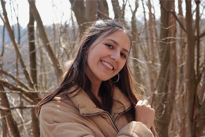 Anna aus Plauen. Das Foto zeigt sie vor der Diagnose Krebs. Inzwischen ist die 16-Jährige auf dem Weg der Besserung.