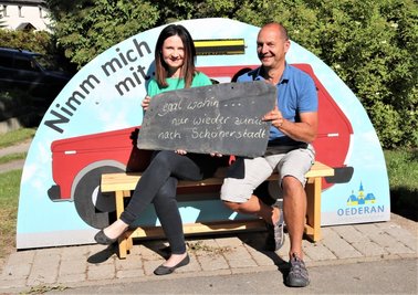  In Schönerstadt haben beim letzten Mal Ortsvorsteher Uwe Klöden (rechts) und dessen Stellvertreterin Susan Leithoff für den Fototermin Platz genommen. 