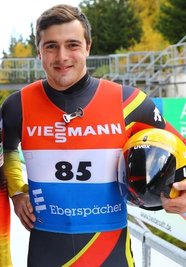 Florian Müller versucht in diesen Tagen, bei der Juniorenweltmeisterschaft der Rennrodler nach einer Medaille zu greifen. Der Buchholzer ist einer von vier Vertretern des Bundesstützpunktes Oberwiesenthal in Innsbruck. 