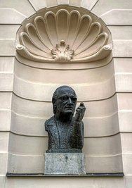Porträtbüste "Heiner Müller" von Ulrich Eißner in Frankenberg von 2019.