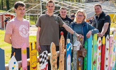 Niedersteinbach feiert drei Tage lang 675 Jahre Dorfleben. Sie und viele weitere tragen zum Gelingen des Fests bei (v. l.): Marcel Tischer, Oliver Flemming, Tobias Päßler, Kathrin Leberecht und Alex Quaas.