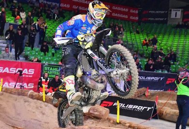 Bei seinem ersten Start beim Super-Enduro-WM-Lauf in Riesa fehlten dem Reinsdorfer Arvid Meyer am Ende 0,012 Sekunden, um sich für die Wertungsläufe zu qualifizieren. 