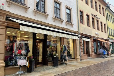 Seit 100 Jahren Ansprechpartner: Lederwaren May in der Burgstraße Freiberg. 