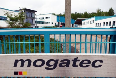 Die Firma Mogatec in Grießbach: Im Jahr 2000 wurde der Hauptsitz auf das 50.000 Quadratmeter große Gelände des früheren DKK-Kompressorenwerkes in Grießbach verlegt.