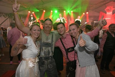 Julia Schwabe, Hendrik Schiffler, Anthony Reissig und Clara Güncher (v.li.) sind aus dem Erzgebirge.