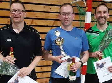 Die Sieger und Platzierten bei den aktiven Männern: Es gewann Thomas Hasler (Mitte) vor Mirko Sommerfeld (links) und Jan Michel. 