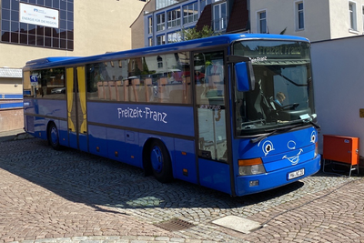 Der Freizeitfranz macht im Hof an der Frongasse Station. 