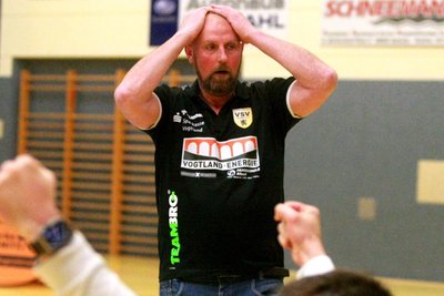 Fassungslosigkeit war bei VSV-Trainer Alexander Krug in dieser Saison viel zu oft angesagt. Ändert sich das am Wochenende?
