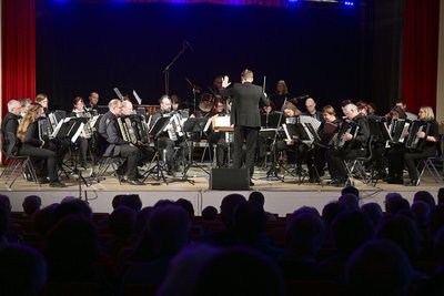 Das 1. Altenburger Akkordeonorchester unter der Leitung von Robert Klein begeisterte vor allem mit Pop-Titeln.