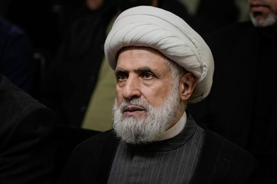 Hisbollah-Chef Naim Kassim lehnt die Entwaffnung seiner Miliz ab. (Archivbild)