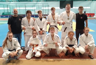 Zur Mitteldeutschen U-18-Einzelmeisterschaft schaffte der JV Ippon viermal Gold, einmal Bronze, einen 5. Platz und sechs DM-Qualifizierungen.