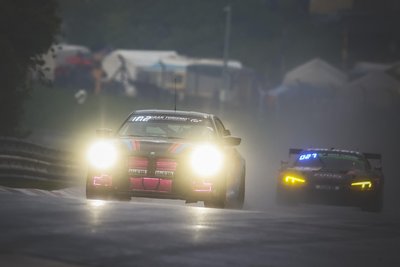 Auch bei Nacht blieb das Team Walkenhorst hart am Gas mit dem BMW M2. Es sollte sich auszahlen.