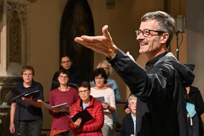 Probe für das Oratorium „Rut“ in der Christuskirche Freital-Deuben mit Kantor Gottfried Nestler und Chor.