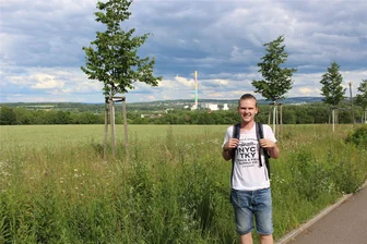 1,0-er-Traum-Abi in Augustusburg - demnächst möchte der Chemnitzer Ben Hentschel Anwalt oder Richter sein - Ben Hentschel aus Chemnitz will bald nach Halle gehen - zunächst zur Wohnungs- oder Zimmersuche, bald hofft er auf einen Studienplatz.