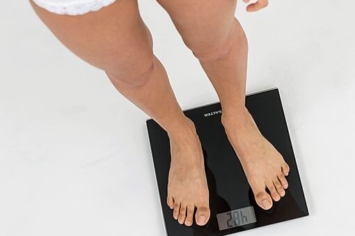 1,68 Meter groß, 24 Kilogramm schwer - wenn die Tochter Bulimie hat - Bin ich zu dick? Diese Frage stellen sich Menschen mit Magersucht oder Bulimie auch dann, wenn sie bereits extremes Untergewicht haben. 