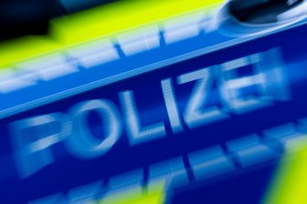10.000 Euro Sachschaden: 29-jährige Skoda-Fahrerin fliegt nahe Bockau aus der Kurve - Ein Unfall hat sich am frühen Sonntagmorgen auf der Jägerhausstraße nahe Bockau ereignet.