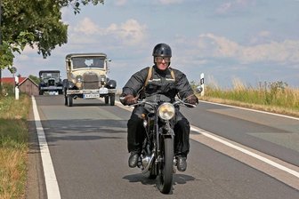 10. August-Horch-Klassik: 165 historische Fahrzeuge beteiligen sich an Jubiläumsfahrt - Insgesamt gehen in diesem Jahr 165 historische Fahrzeuge bei der August-Horch-Klassik an den Start. 