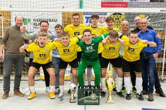 10. Stadtwerke-Cup: Wenn Fußball zum Festtag wird - Dem Triumph im „Freie-Presse“-Pokal ließ das Team des VFC Plauen auch den Gewinn des Stadtwerke-Cups, der inoffiziellen Plauener Stadtmeisterschaft folgen.