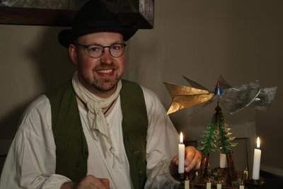 Bei Reporter Robby Schubert heißt es immer erst am Samstag vorm ersten Advent: Licht an. Und zwar pünktlich um 18 Uhr.
