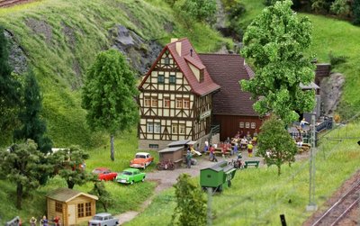 Volle Hütte im Gasthaus "Zur Schmiede".