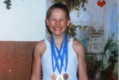 Candy Bauer - der einst schmächtige Junge ist zum Gold-Anschub-Hünen geworden - hat in Kinder- und Jugendjahren Medaillen als Leichtathlet gewonnen. 